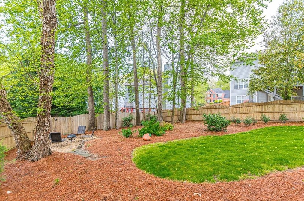 1802 Hidden Springs Walk, Smyrna GA  30082-4252 exterior