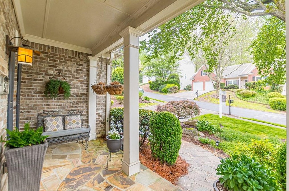 1802 Hidden Springs Walk, Smyrna GA  30082-4252 exterior