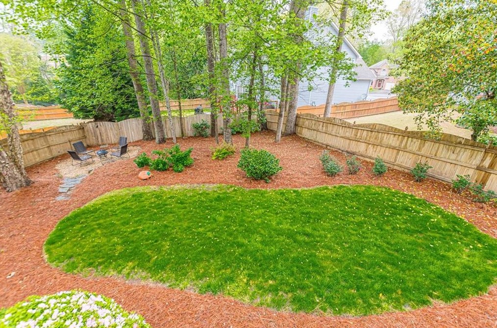 1802 Hidden Springs Walk, Smyrna GA  30082-4252 exterior