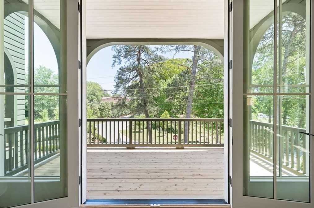 106 Sheridan Dr, Atlanta GA  30305-3136 exterior