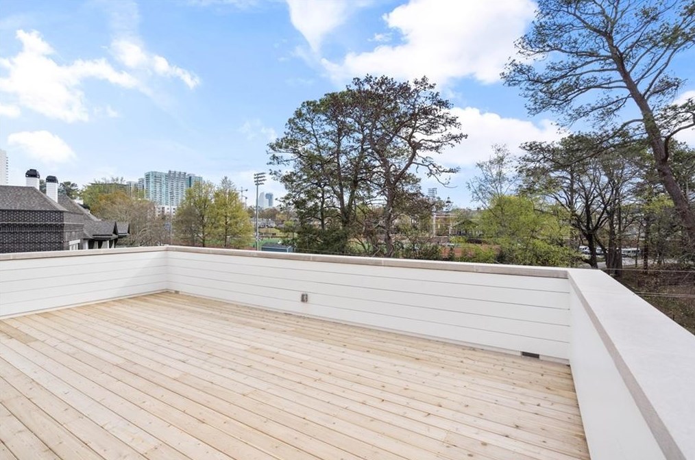 106 Sheridan Dr, Atlanta GA  30305-3136 exterior