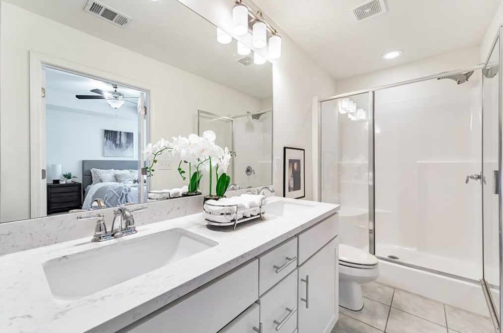 2721 Avanti Way, Decatur GA  30035-4192 exterior