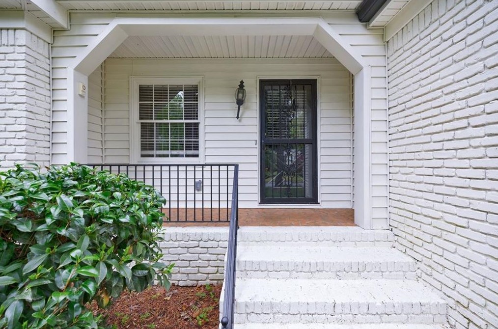 4943 Vernon Oaks Dr, Atlanta, GA 30338-4644