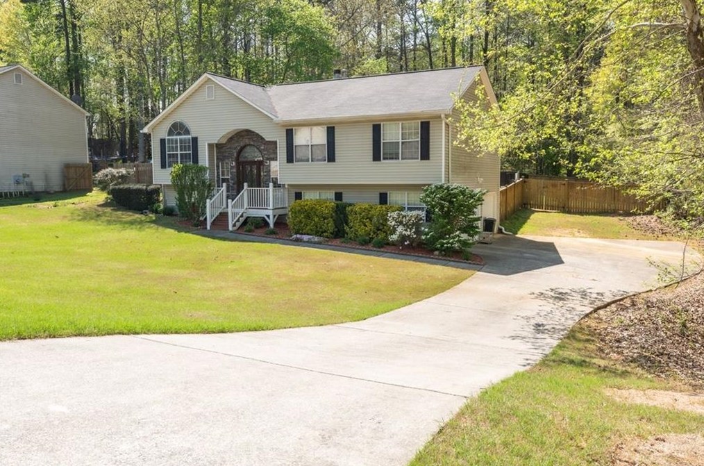 81 Cannon Pl, Dallas, GA 30157-7940