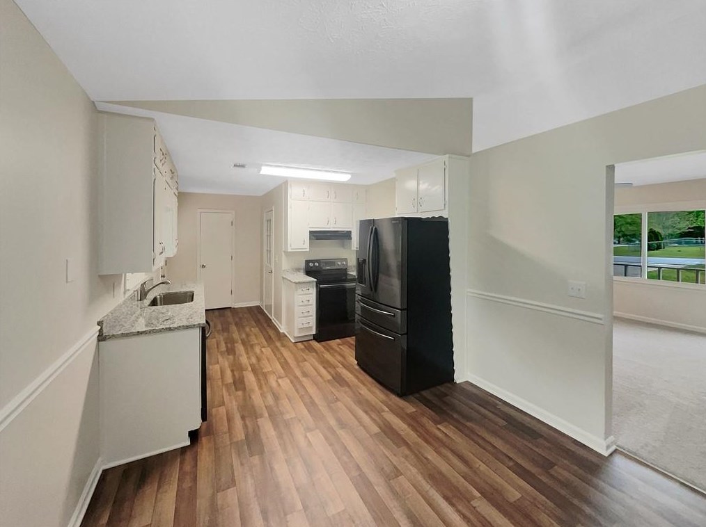 291 Clover Dr, Auburn, GA 30011