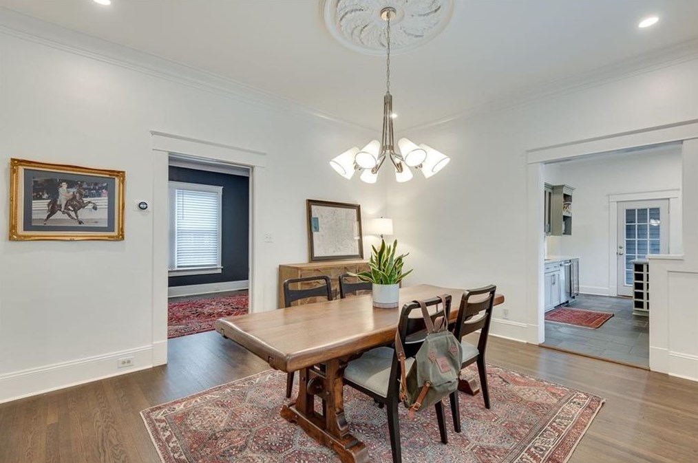 637 Cresthill Ave, Atlanta GA  30306-3639 exterior