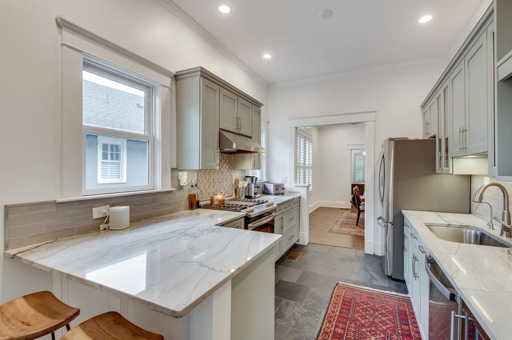 637 Cresthill Ave, Atlanta GA  30306-3639 exterior