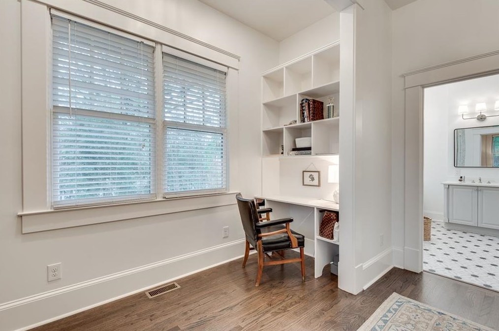 637 Cresthill Ave, Atlanta GA  30306-3639 exterior