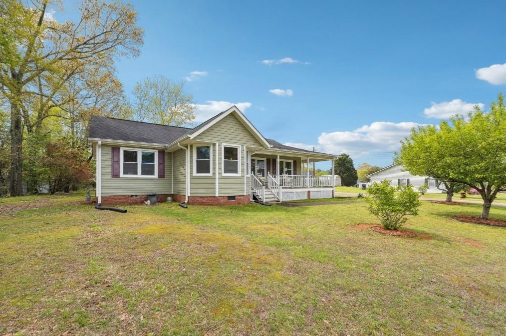 707 Calloway Dr, Rockmart, GA 30153
