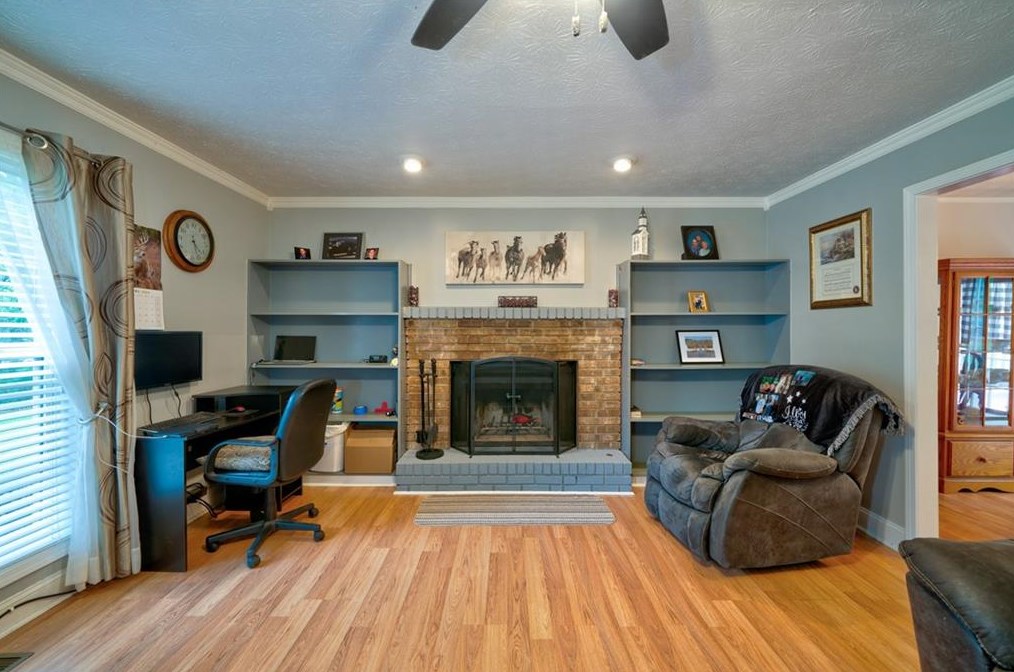 412 Harbor Way, Holly Springs, GA 30189