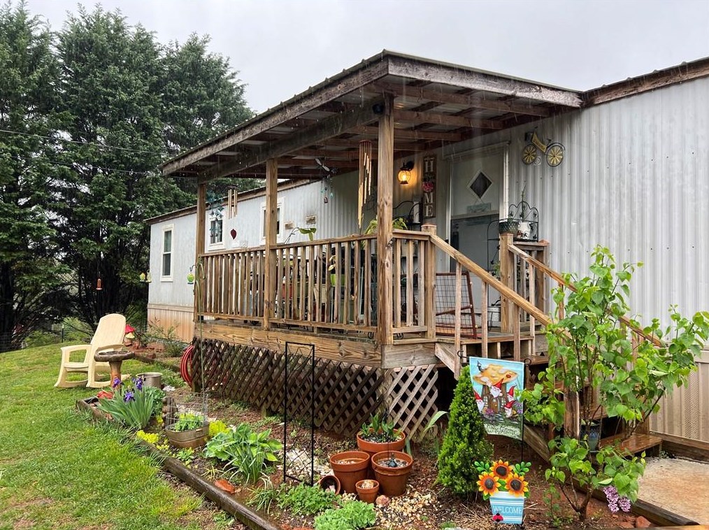 2966 Lothridge Rd, Cleveland, GA 30528