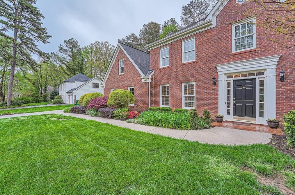 4669 Glenforest Dr Ne, Roswell, GA 30075