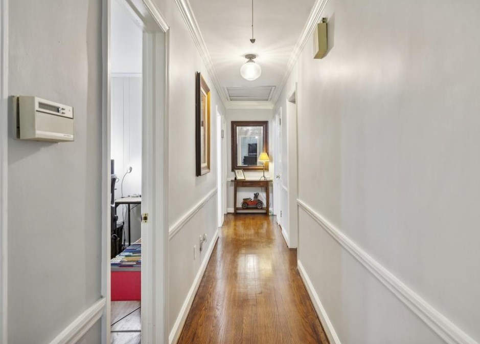 1939 Forest Green Dr, Atlanta GA  30329-2604 exterior