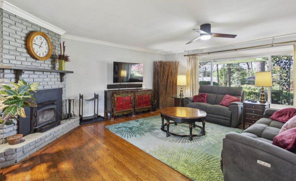 1939 Forest Green Dr, Atlanta GA  30329-2604 exterior