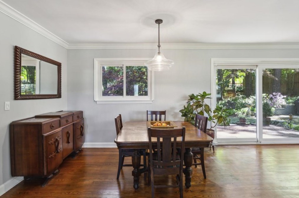 1939 Forest Green Dr, Atlanta GA  30329-2604 exterior
