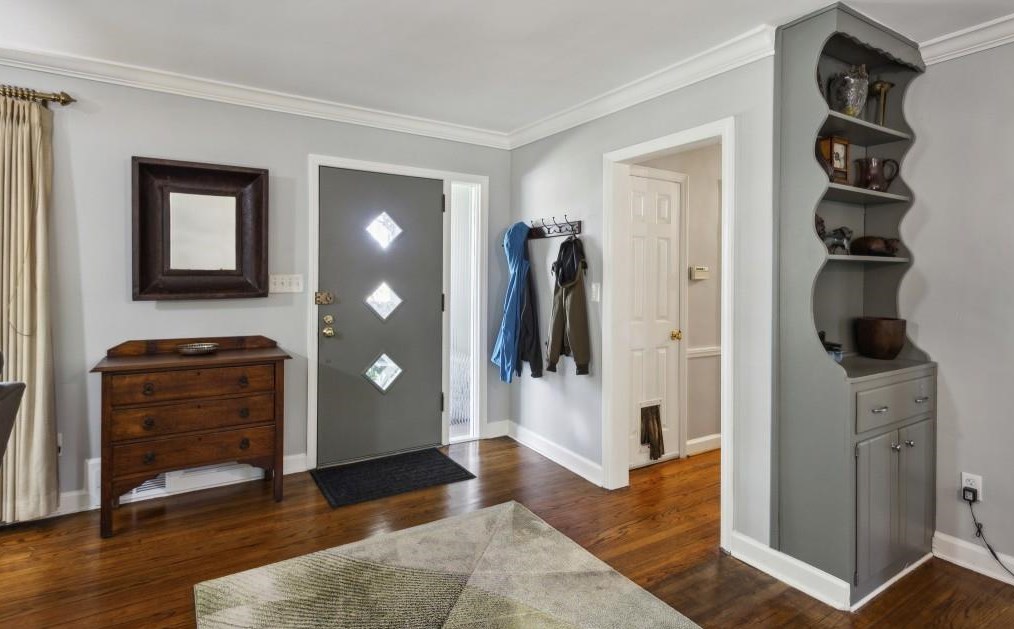 1939 Forest Green Dr, Atlanta GA  30329-2604 exterior