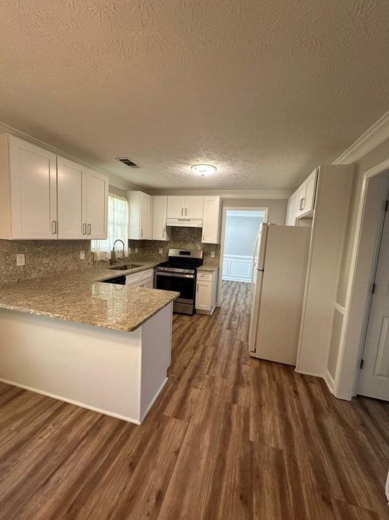 2140 Hopkins Creek Dr, Duluth, GA 30096