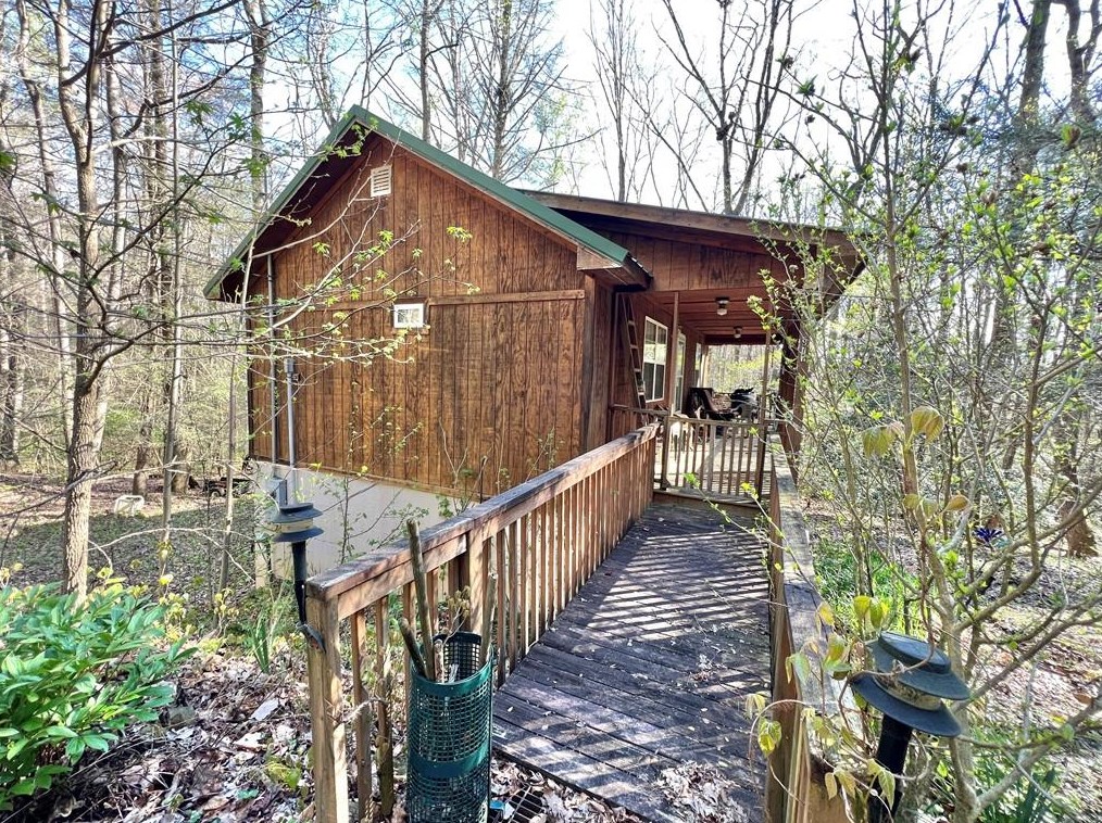 371 Canter Ct, Ellijay, GA 30540-4260