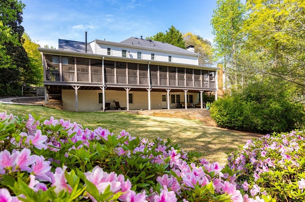 535 Dogleg Ct, Roswell, GA 30076-3912