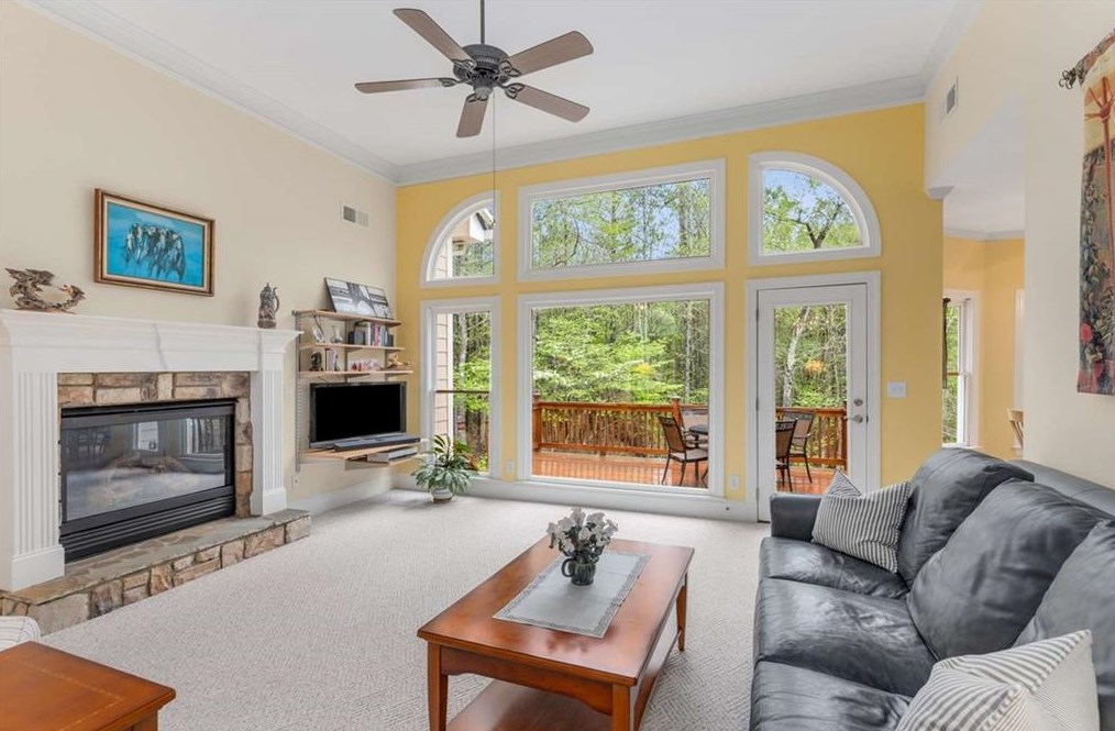 2340 Starr Lake Dr Nw, Acworth, GA 30101