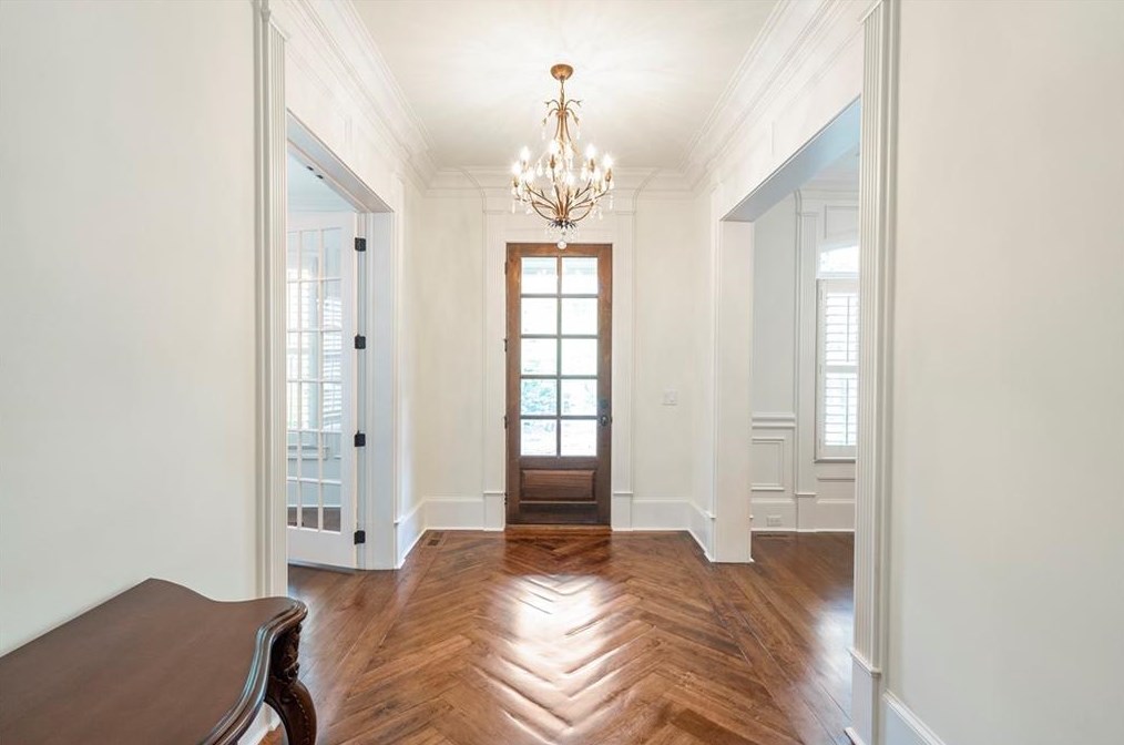 3057 Woodrow Way, Atlanta GA  30319-2707 exterior
