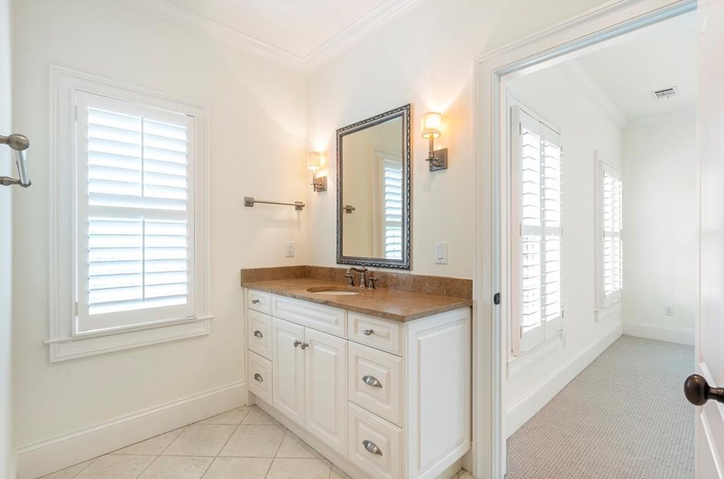 3057 Woodrow Way, Atlanta GA  30319-2707 exterior