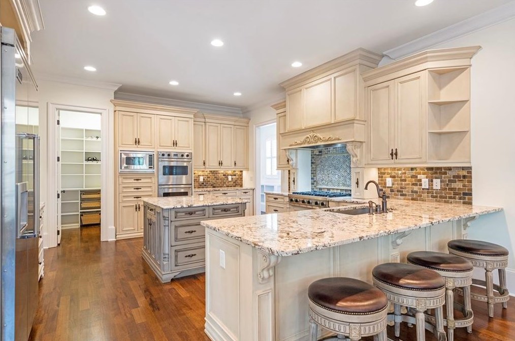 3057 Woodrow Way, Atlanta GA  30319-2707 exterior