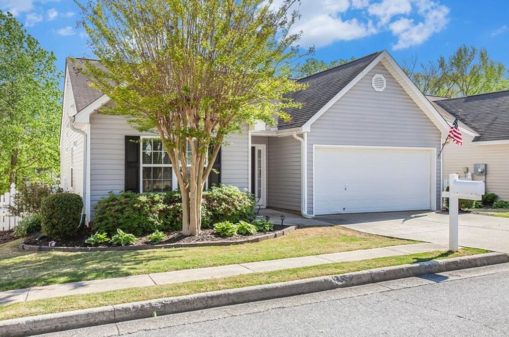 352 Greystone Pkwy, Hiram, GA 30141-4104