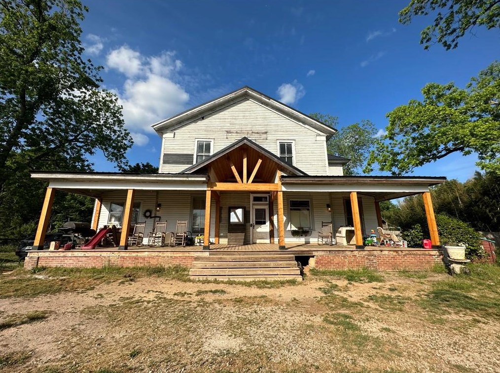 241 Durand St, Woodbury, GA 30293-3552