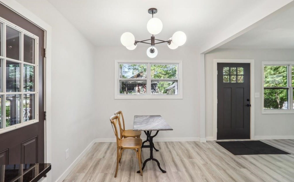 547 Elbridge Dr, Atlanta GA  30318-8137 exterior