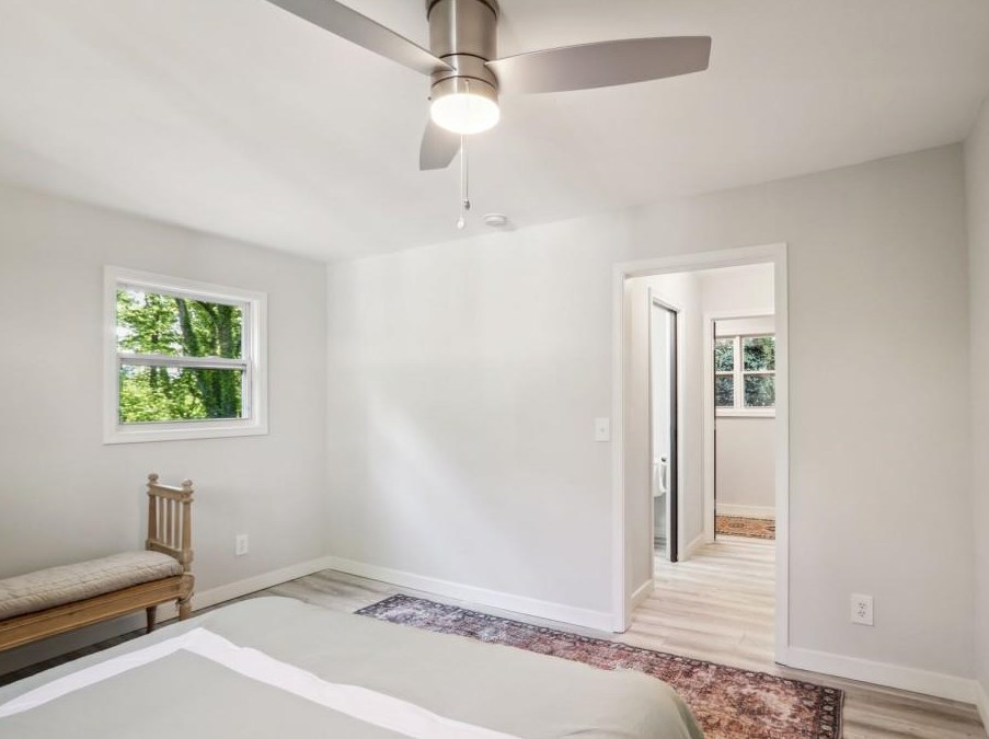 547 Elbridge Dr, Atlanta GA  30318-8137 exterior