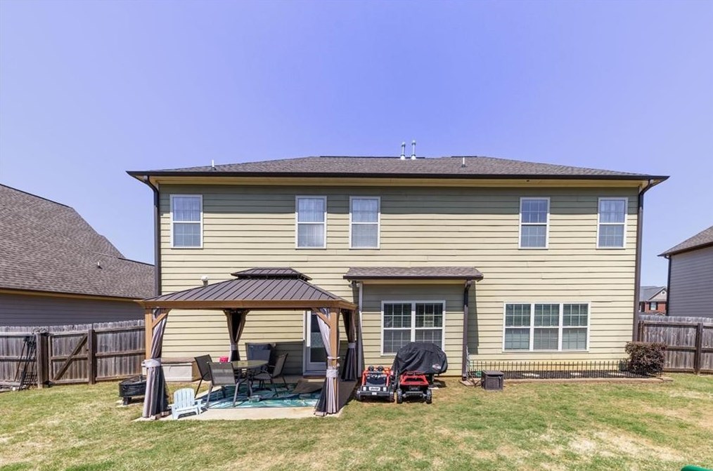 2595 Dawning Day Dr, Dacula GA  30019-1882 exterior