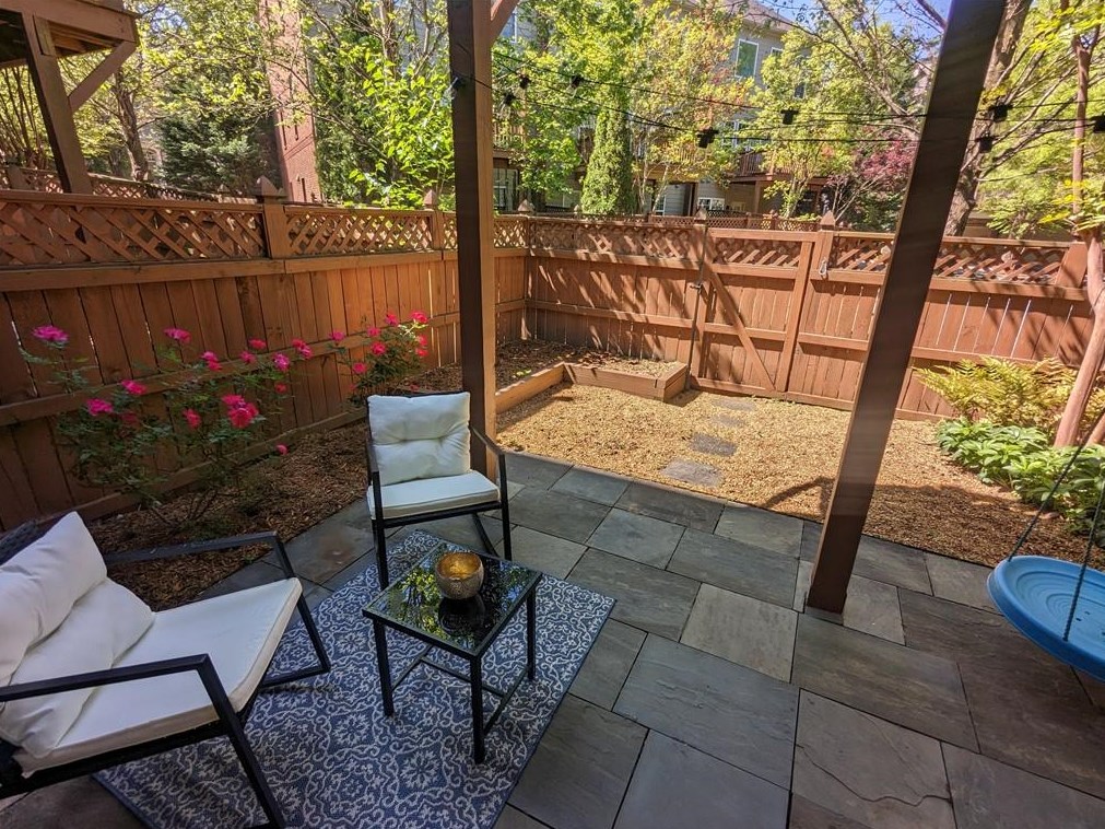 12 Rockland Pl, Decatur GA  30030-1335 exterior