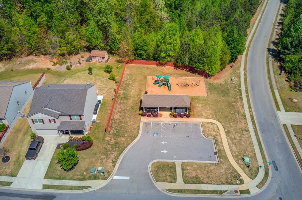 3170 Heritage Glen Dr, Gainesville GA 30507 exterior