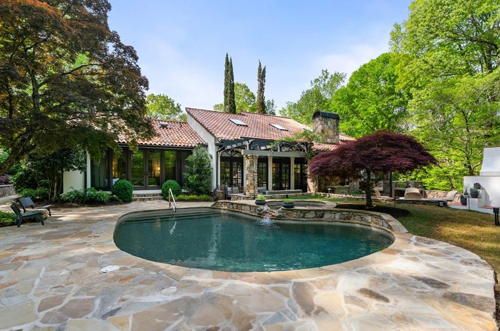 5865 Winterthur Dr, Atlanta GA  30328-4628 exterior