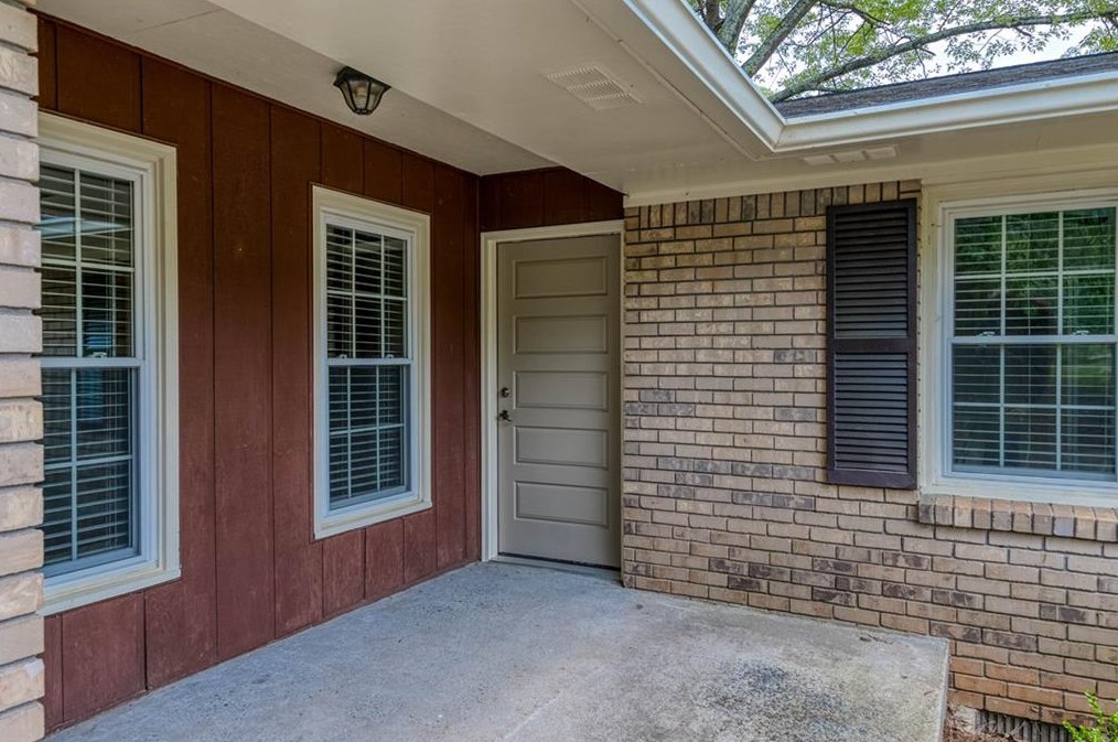 2930 Lula Ln, Kennesaw, GA 30144-2859