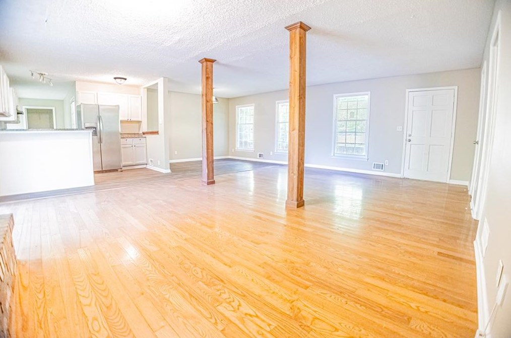 3691 Collins Dr, Douglasville, GA 30135-1002
