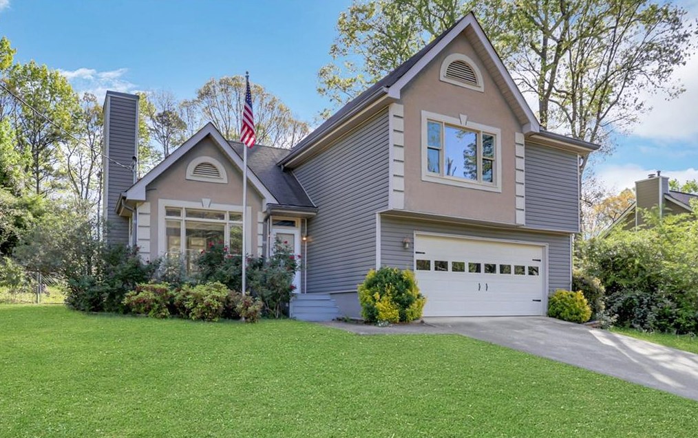 1138 Pine Cove Dr Sw, Lilburn, GA 30047