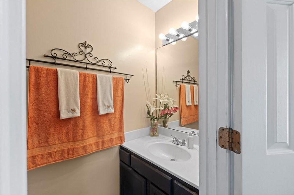 3945 Wintersweet Dr, Decatur GA  30034-5200 exterior