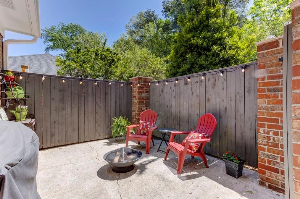 6 Market Sq Pl, Atlanta GA exterior