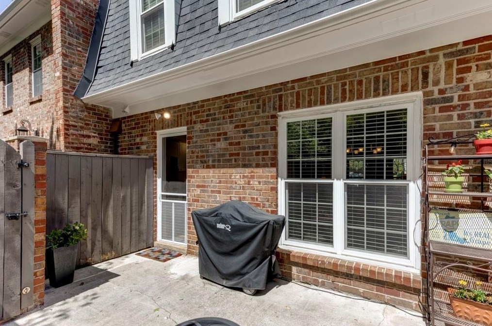 6 Market Sq Pl, Atlanta GA exterior