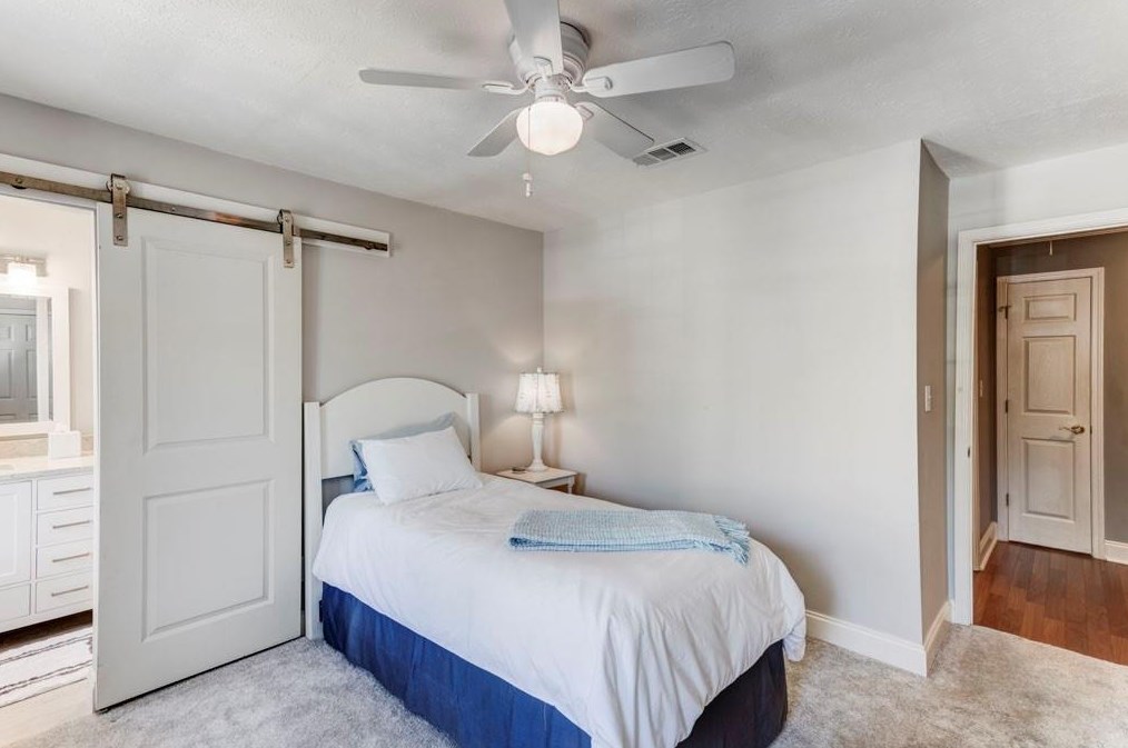 6 Market Sq Pl, Atlanta GA exterior