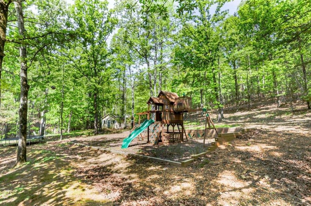 18 Huntington Rd, Rome GA  30165-8553 exterior