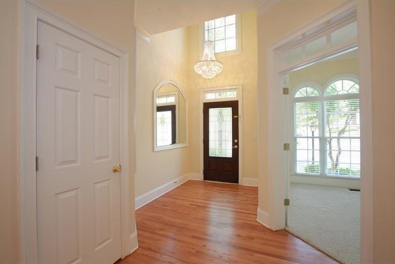 1009 Wescott Ln, Atlanta, GA 30319-4328
