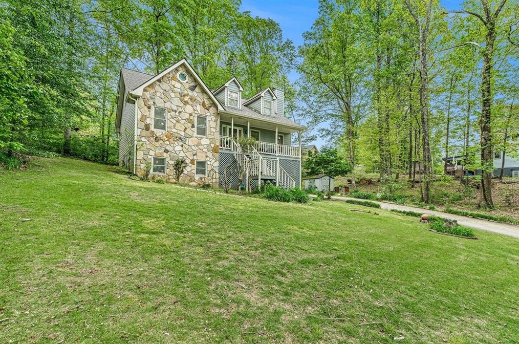 201 Brookside Dr, Villa Rica, GA 30180