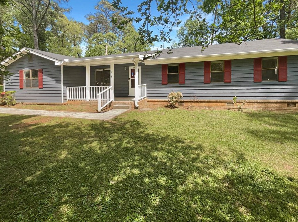 608 Field Cliff Dr, Stone Mountain, GA 30087-4908