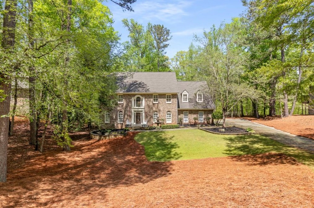 9320 Bluffwind Chase, Roswell, GA 30076
