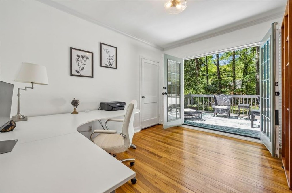 1322 Scott Blvd, Decatur GA  30030-1419 exterior