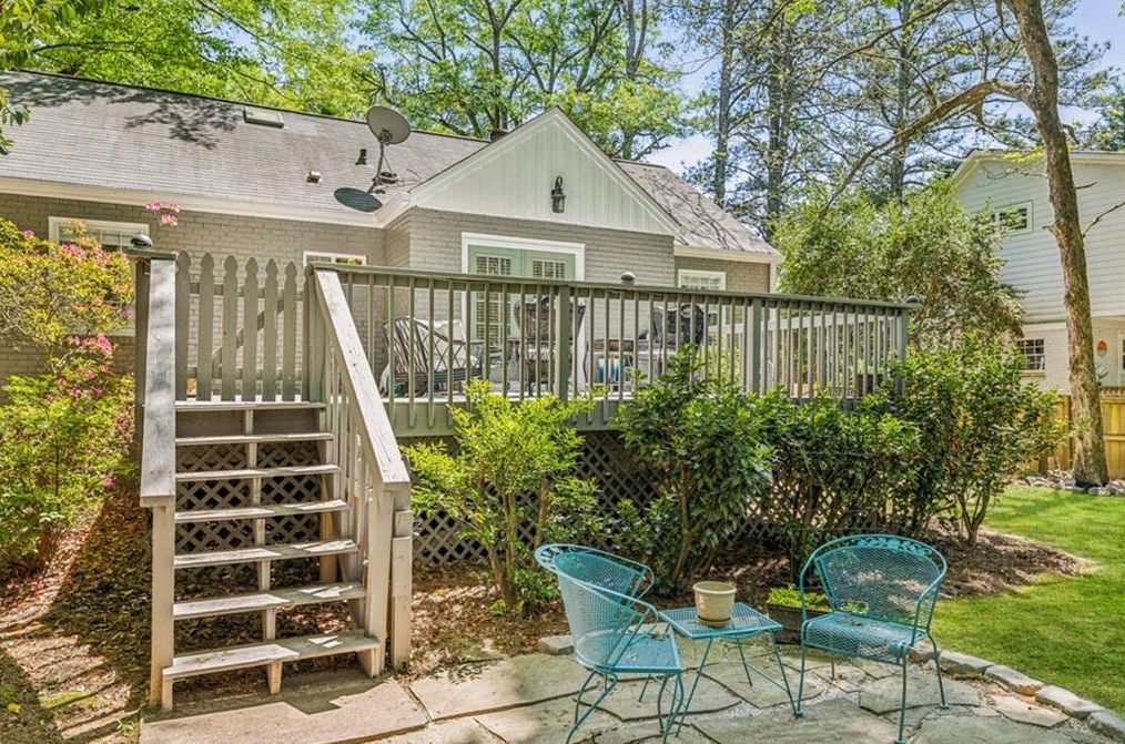 1322 Scott Blvd, Decatur GA  30030-1419 exterior