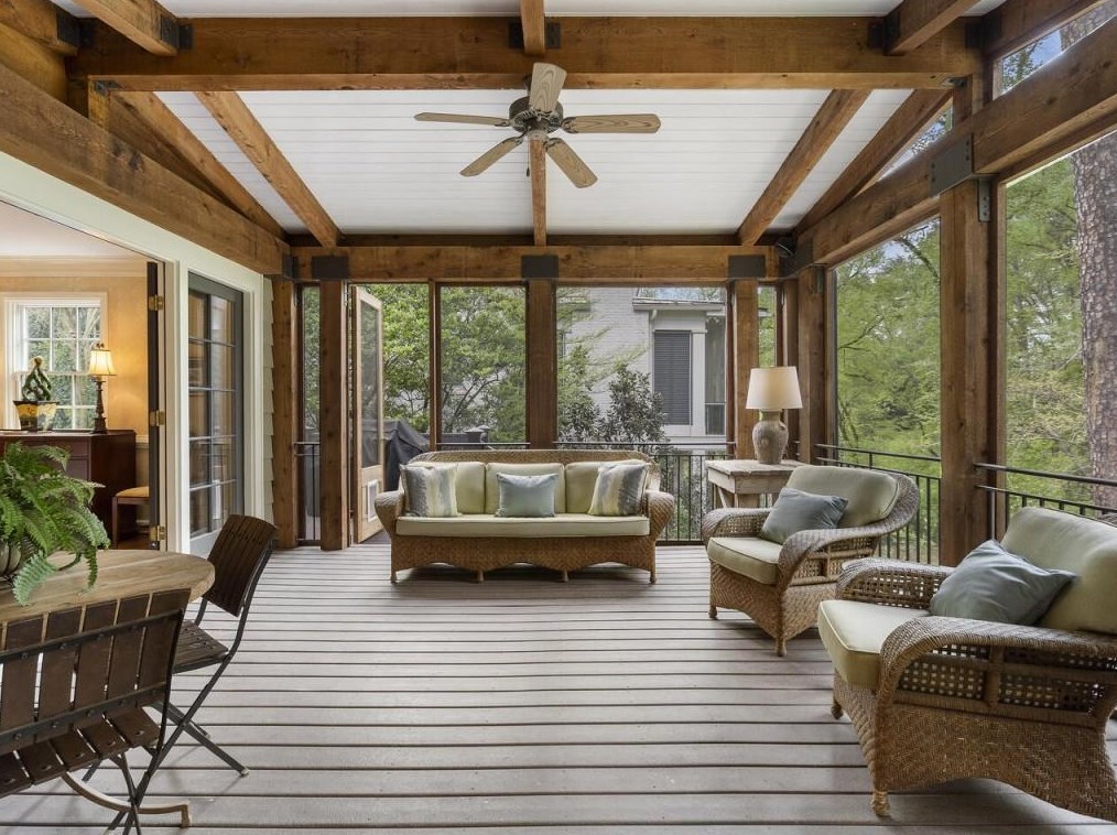 946 Winall Down Rd, Atlanta GA  30319-1142 exterior